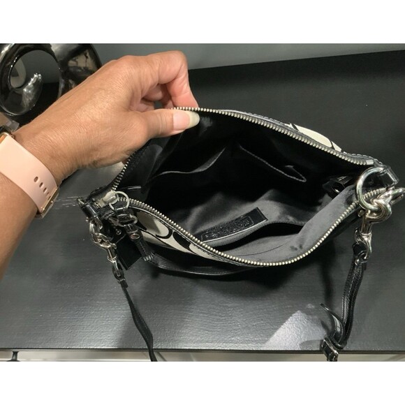 EUC Coach Signature Black C Canvas and Leather Bag. Shoulder /Crossbody Bag - Picture 4 of 5